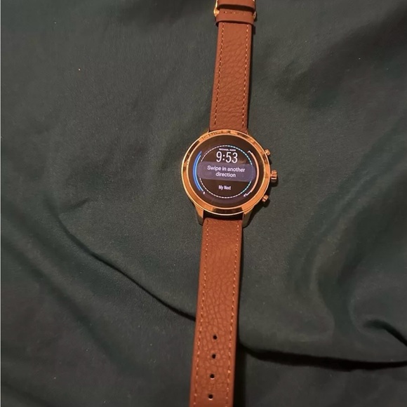This watch comes with a charger A classy watch is all you need used - Picture 2 of 2